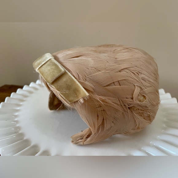 SOLD Vintage Retro Pink Feathered Statement Hat❤️ - Picture 7 of 7